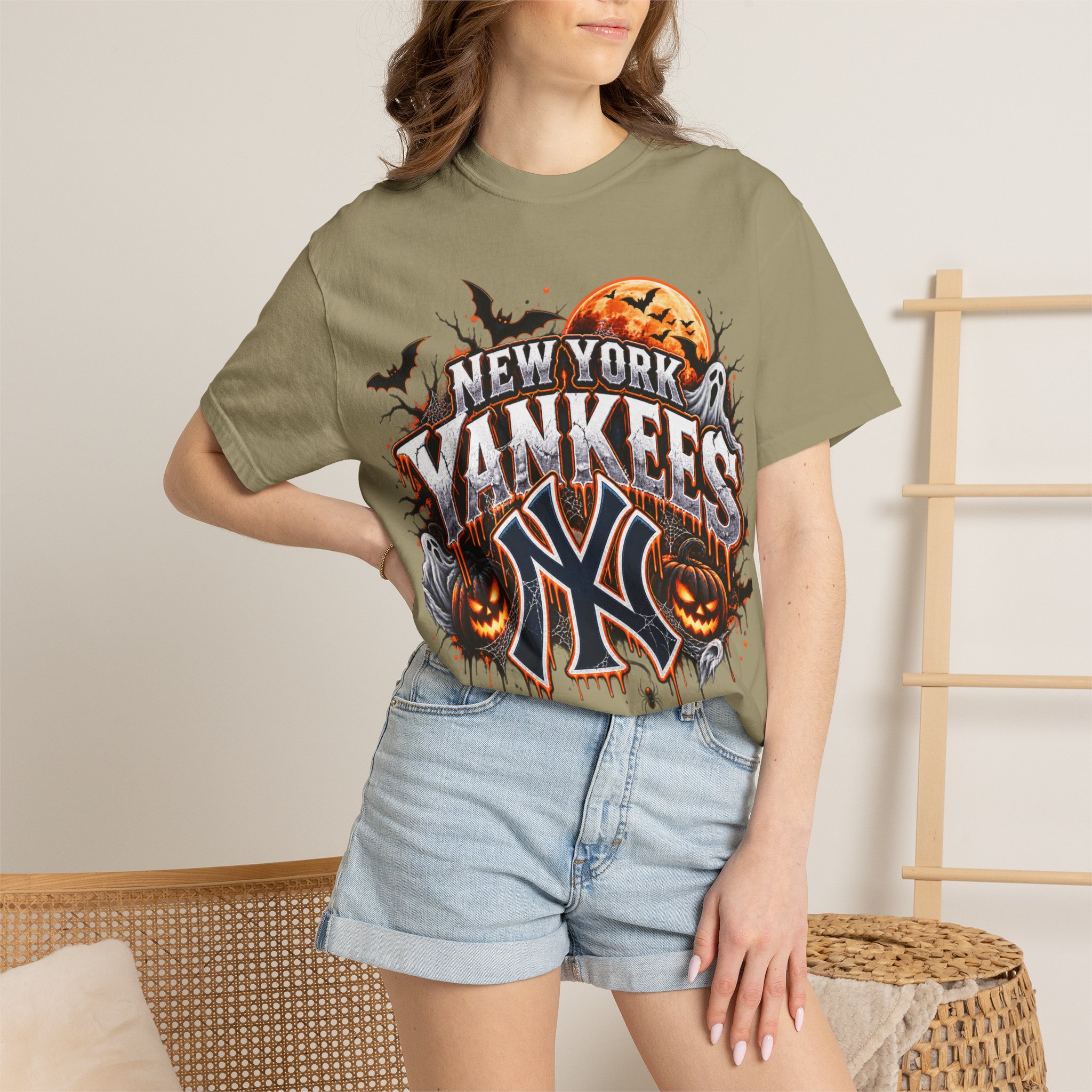 New York Yankees Halloween Graphic T-Shirt - Image 23