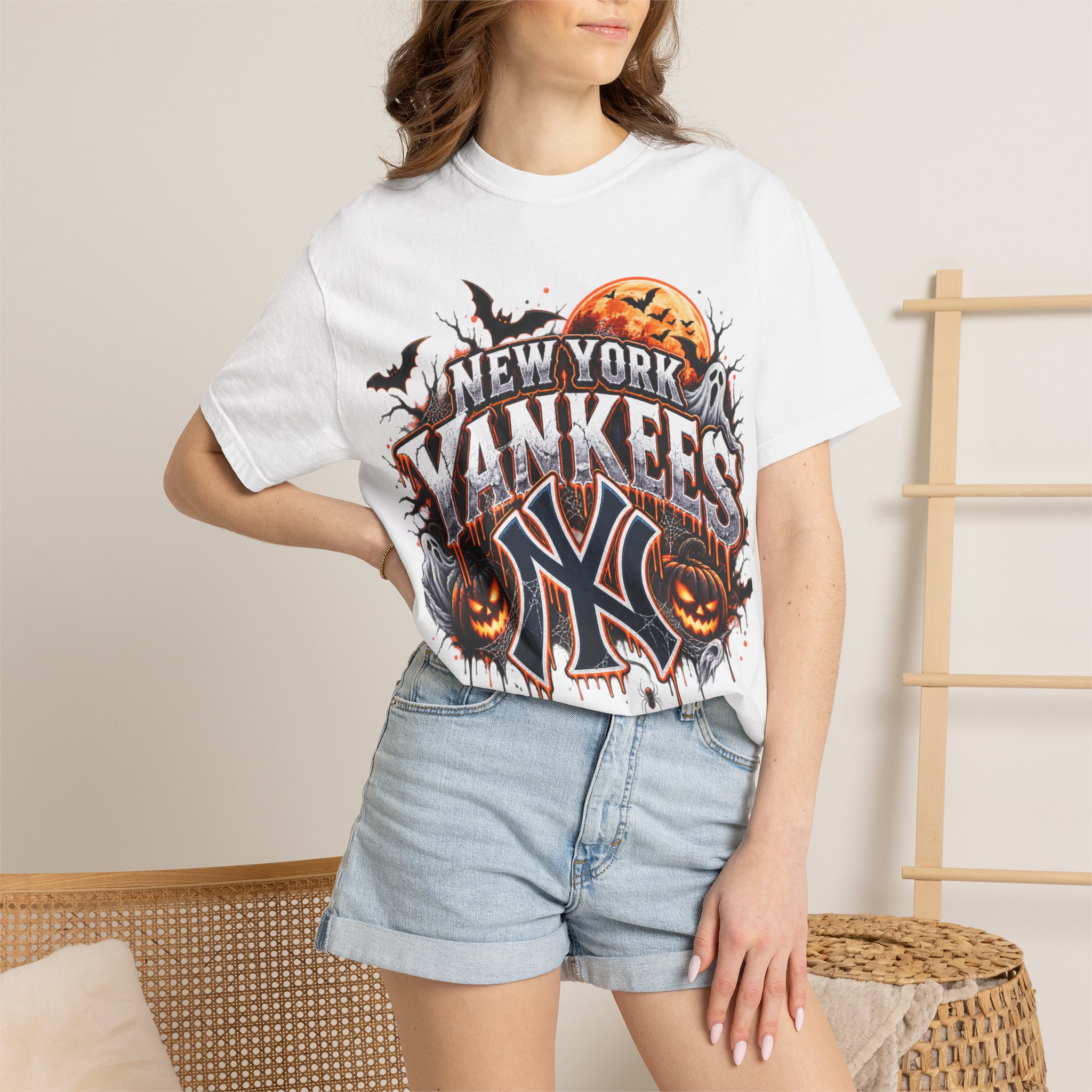 New York Yankees Halloween Graphic T-Shirt - Image 11