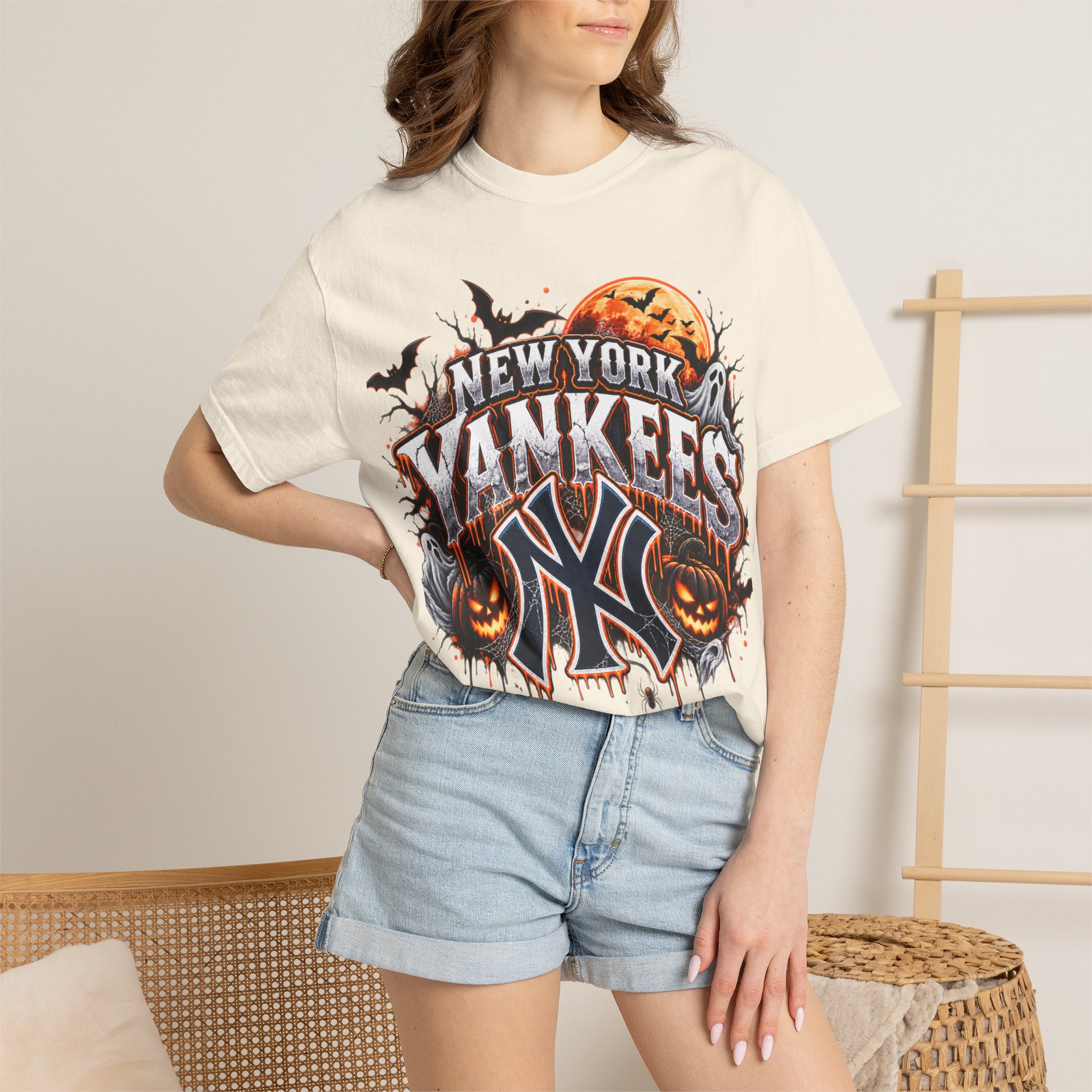 New York Yankees Halloween Graphic T-Shirt - Image 17